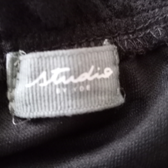 Excellent used condition romper - Picture 2 of 5